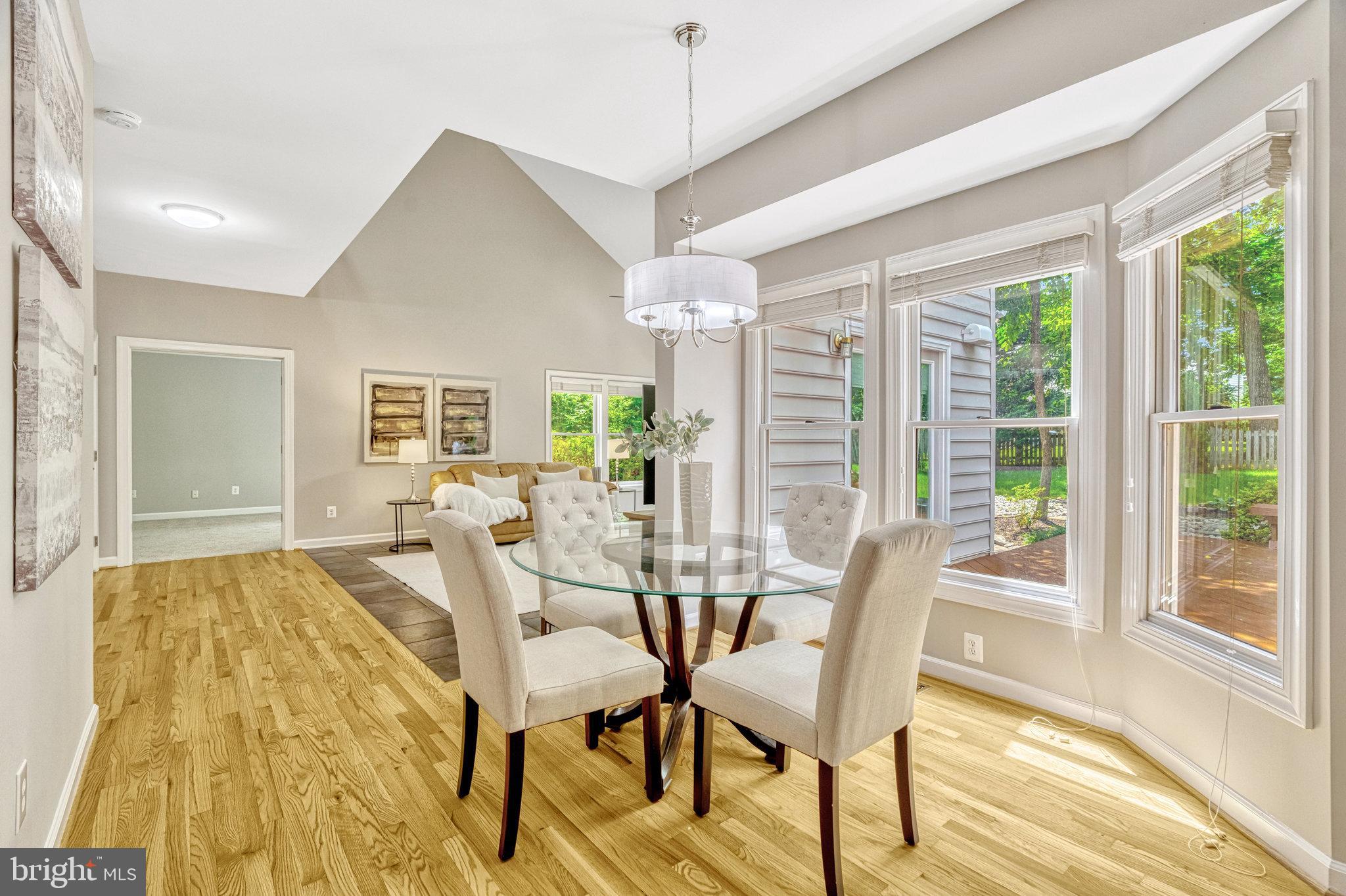 SOUTH RIDING - Residential