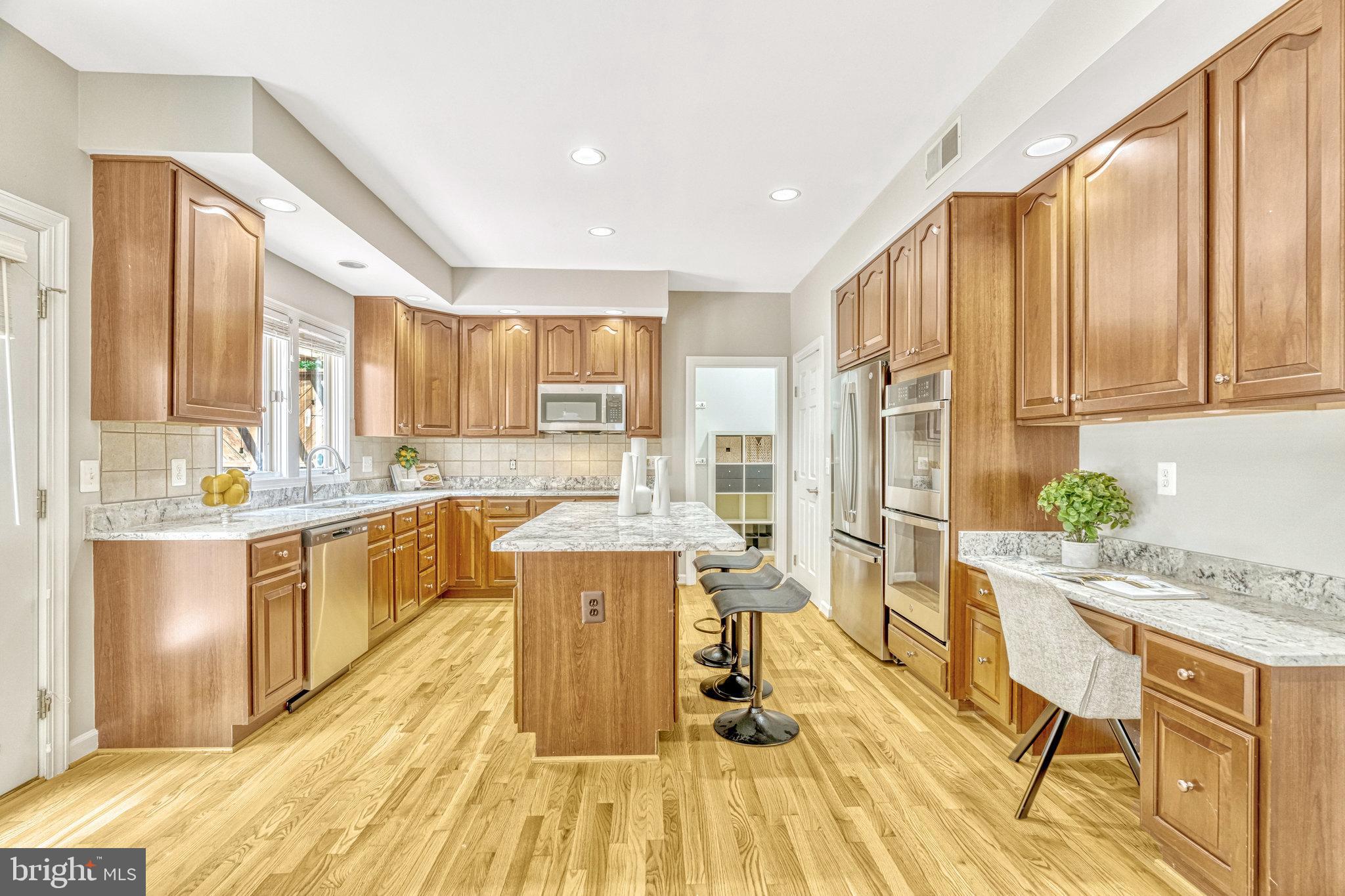 SOUTH RIDING - Residential