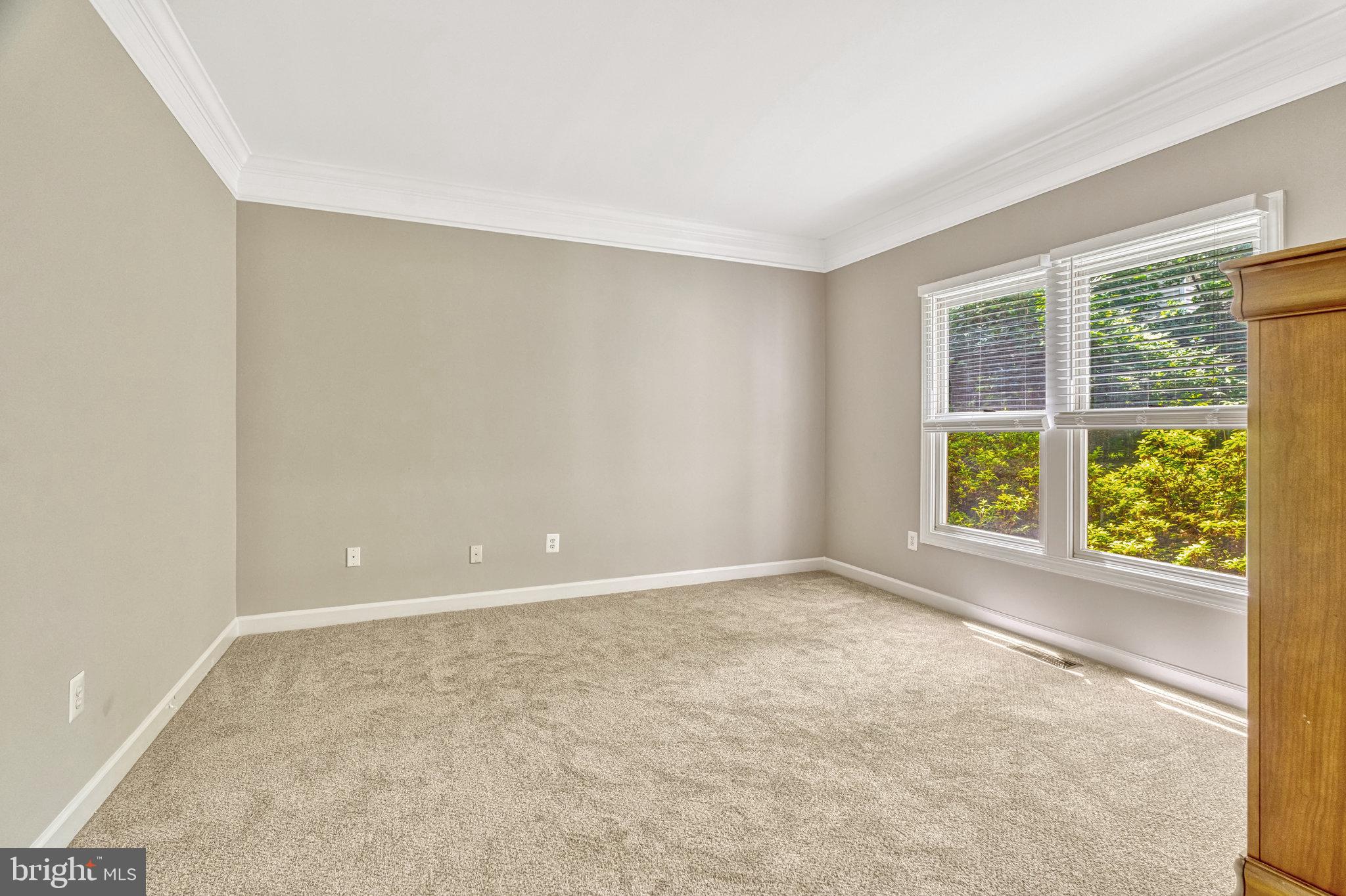 SOUTH RIDING - Residential