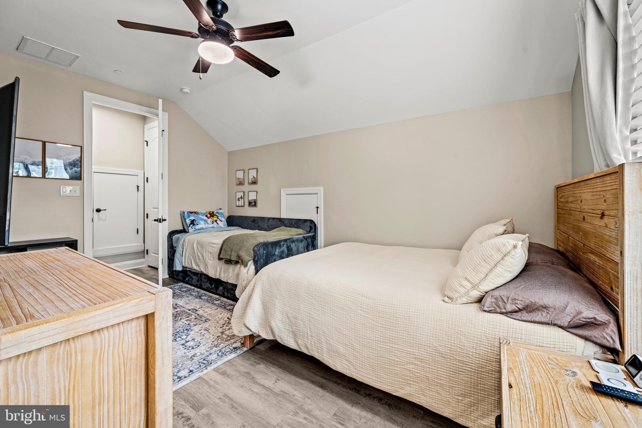 GLEN RIDDLE - Residential