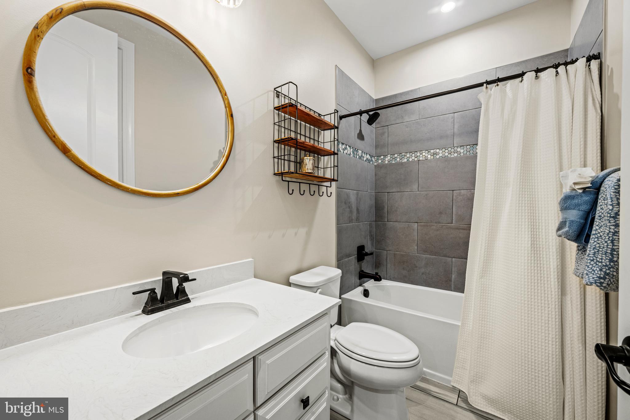 GLEN RIDDLE - Residential