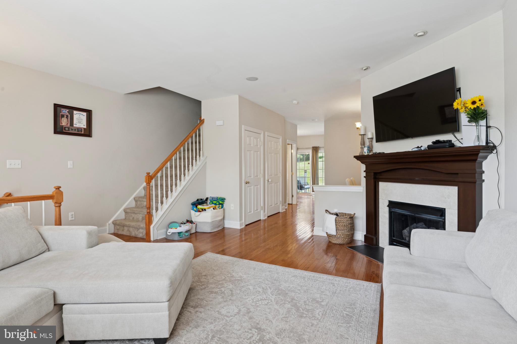 SPRING VALLEY WAY - Residential