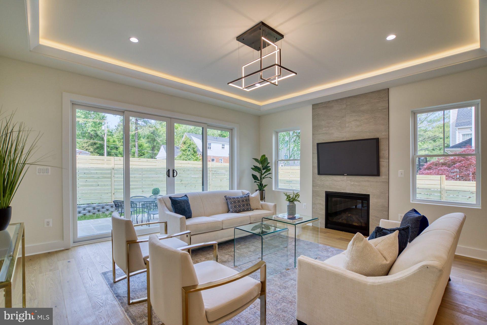 HUNTING RIDGE - Residential