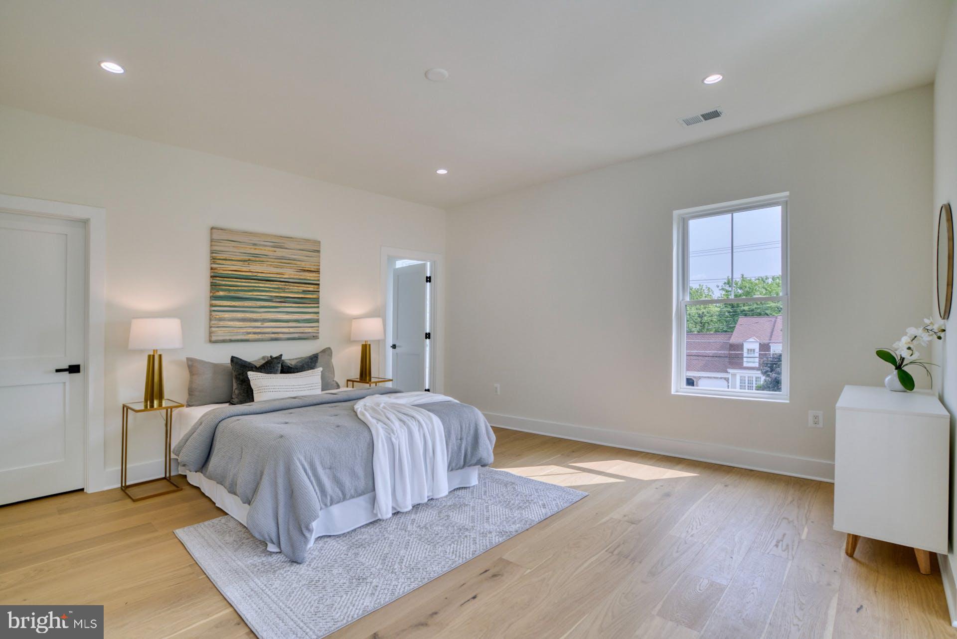 HUNTING RIDGE - Residential