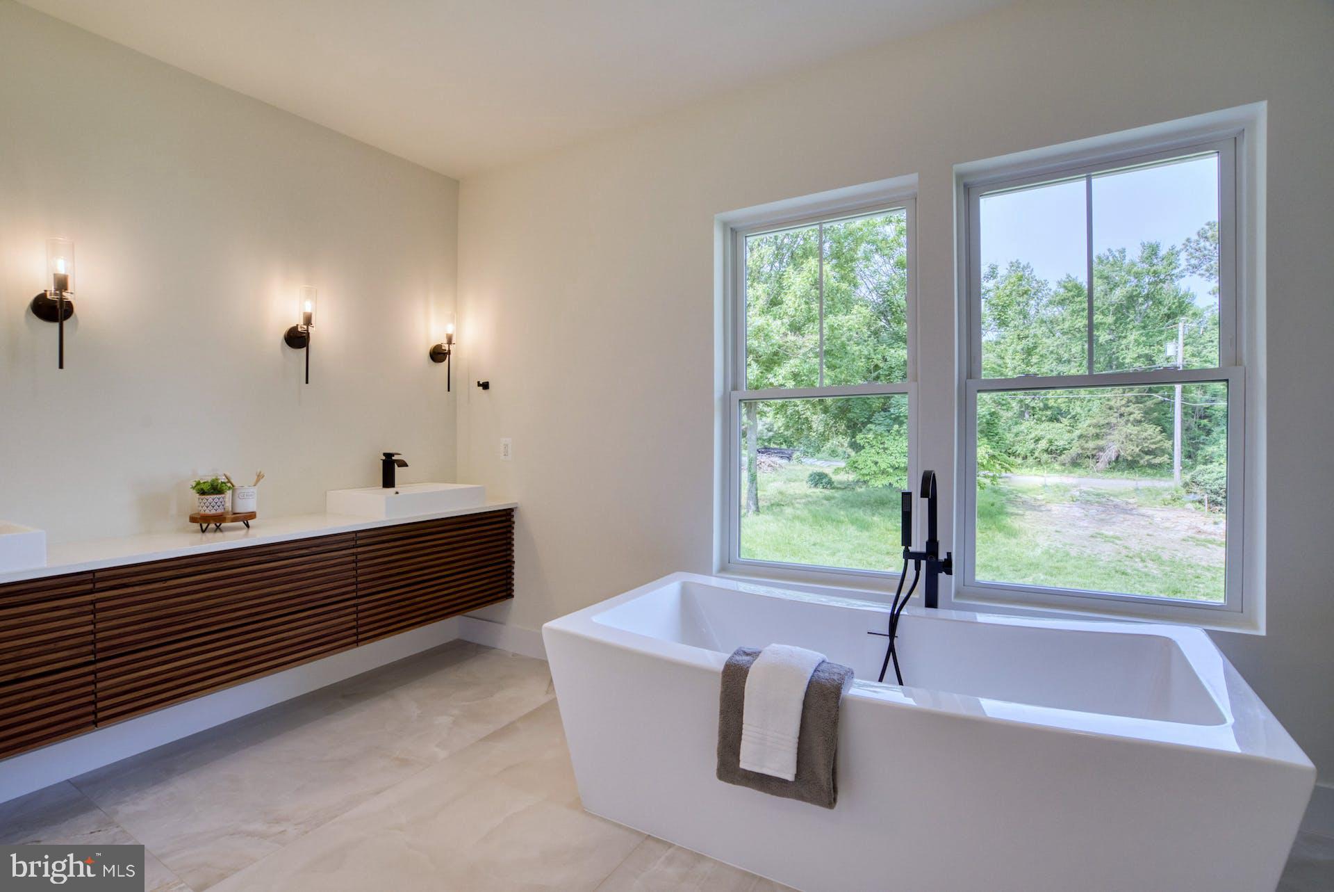 HUNTING RIDGE - Residential