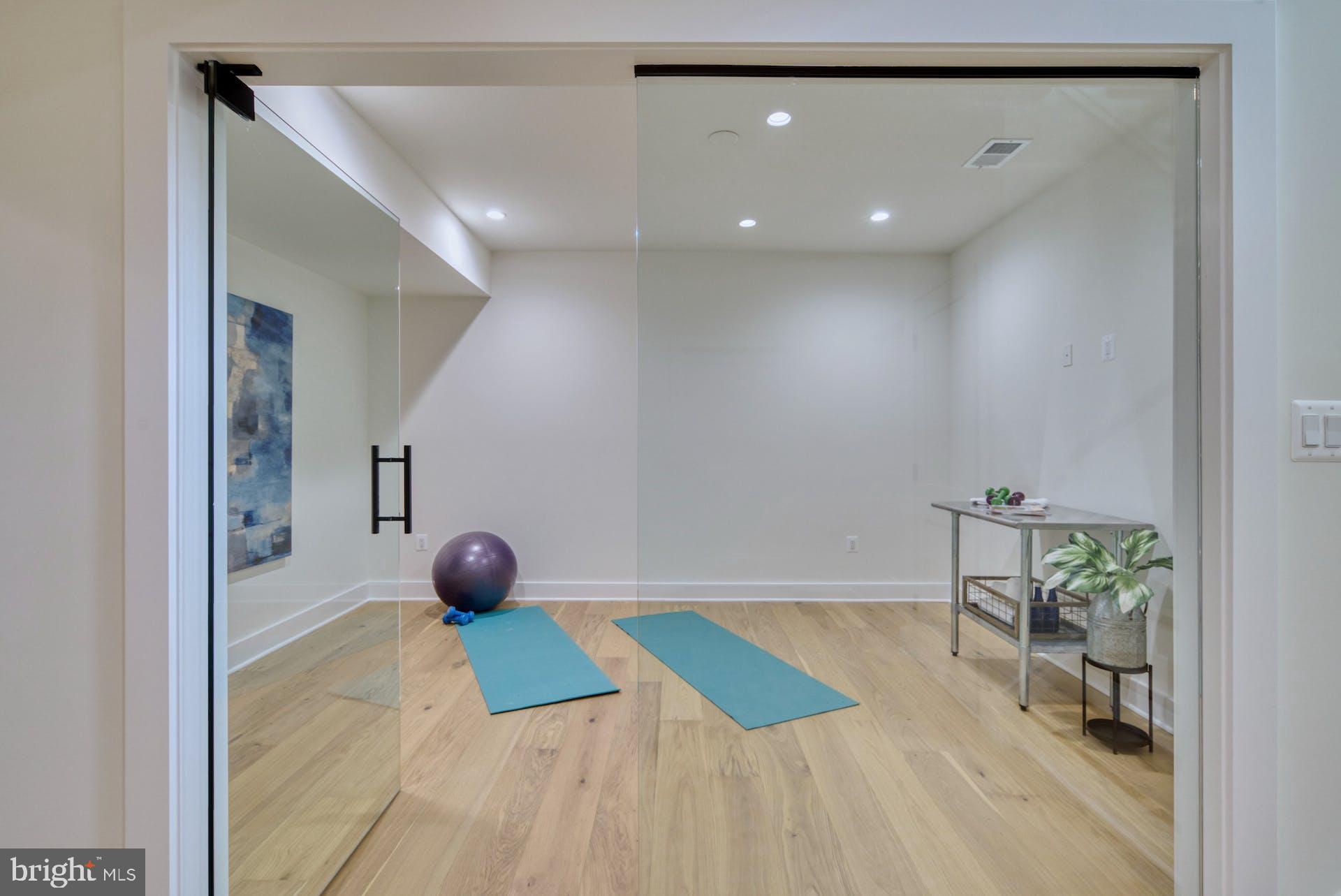 HUNTING RIDGE - Residential