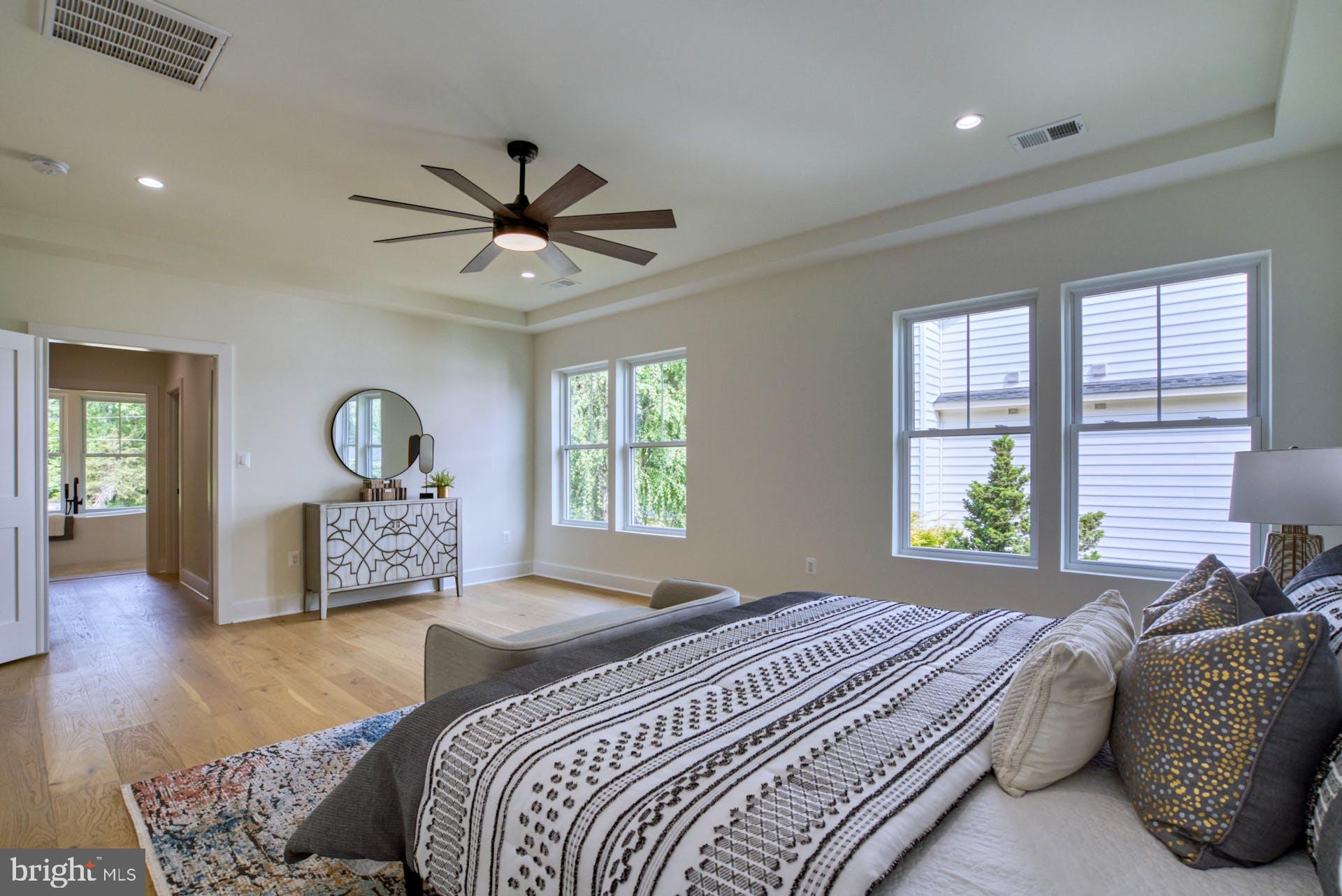 HUNTING RIDGE - Residential