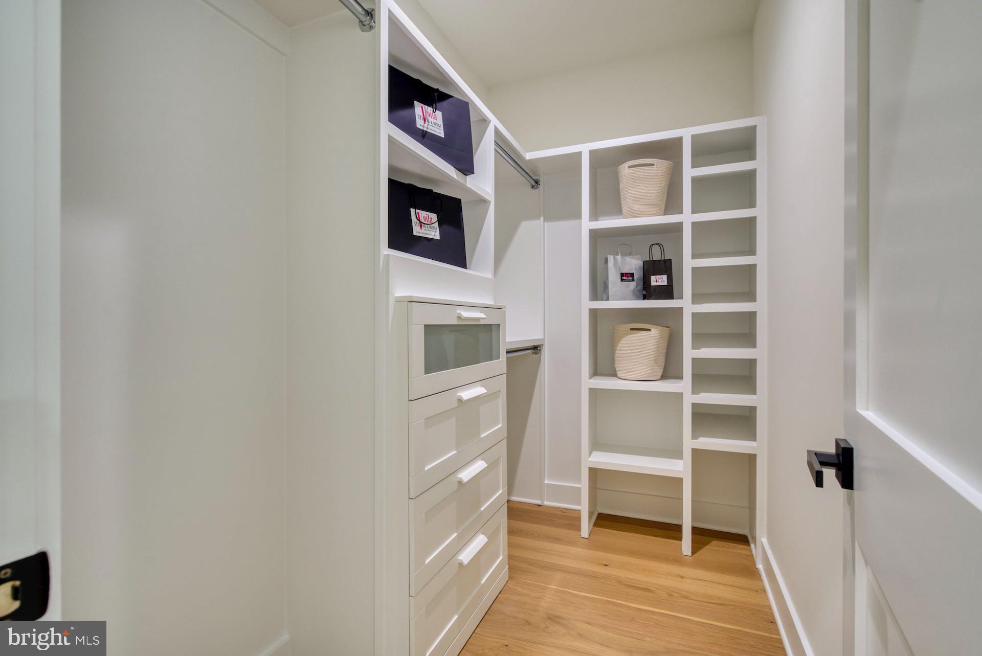 HUNTING RIDGE - Residential