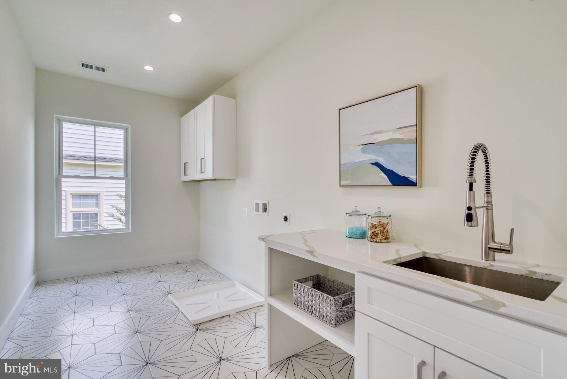 HUNTING RIDGE - Residential