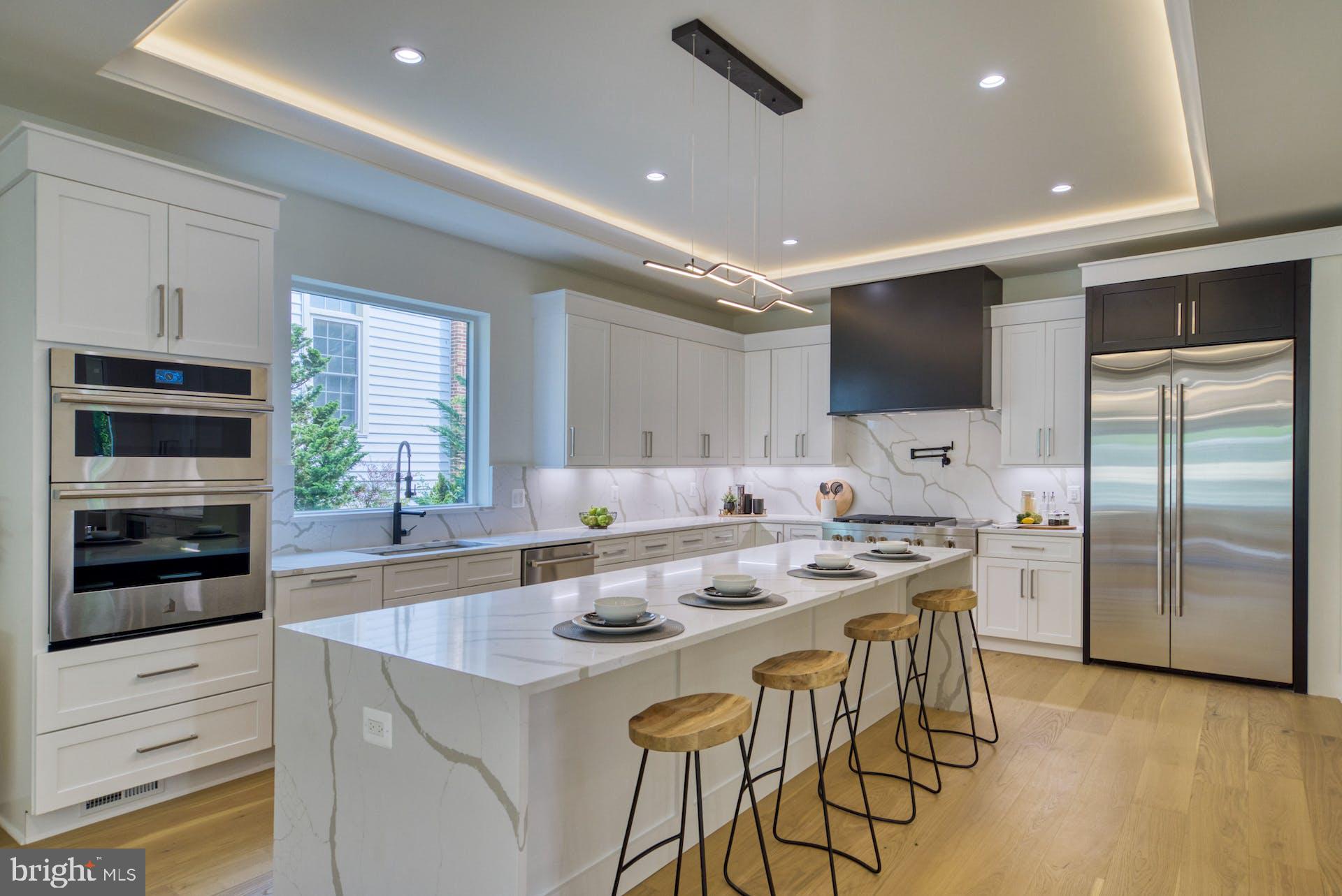 HUNTING RIDGE - Residential