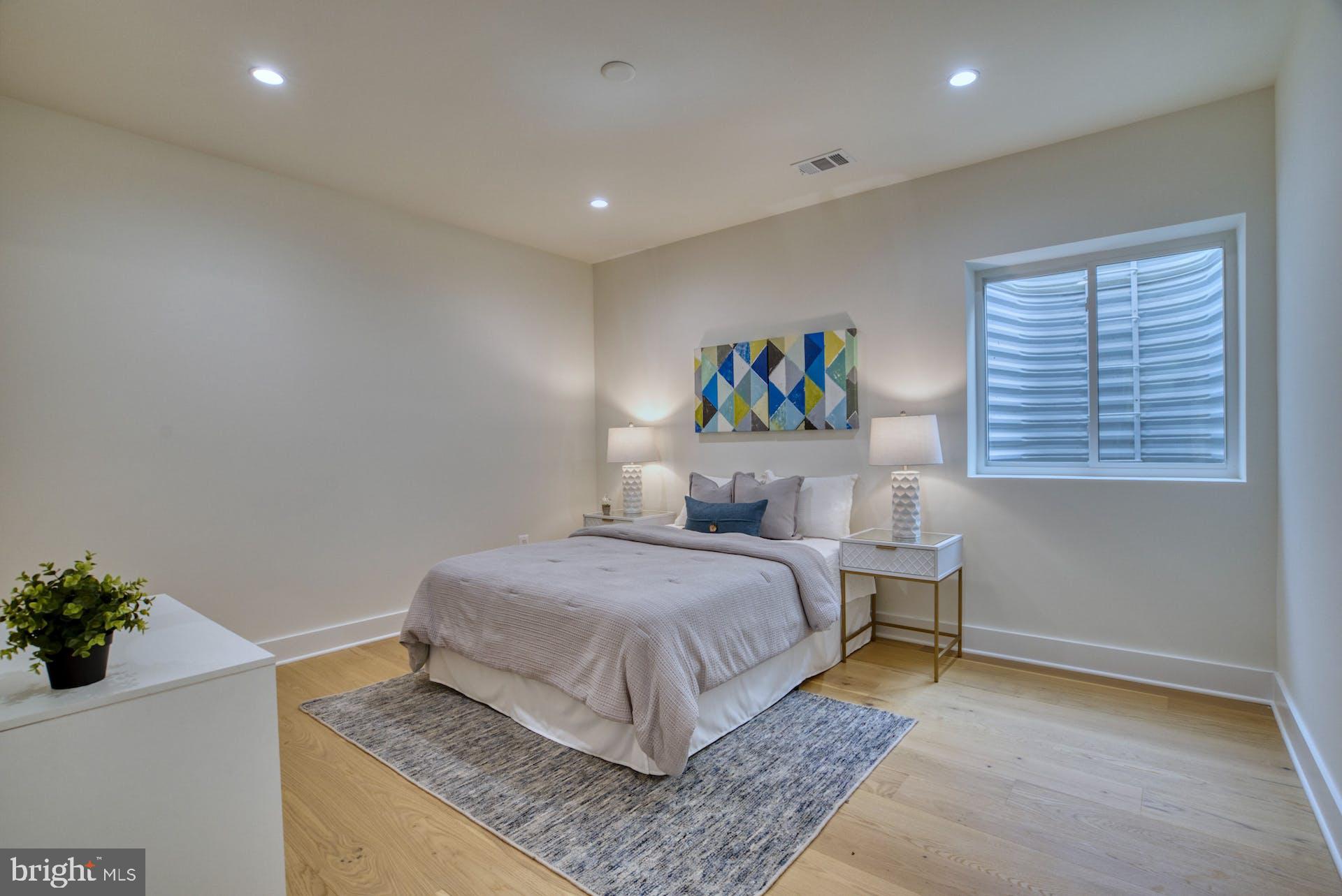 HUNTING RIDGE - Residential