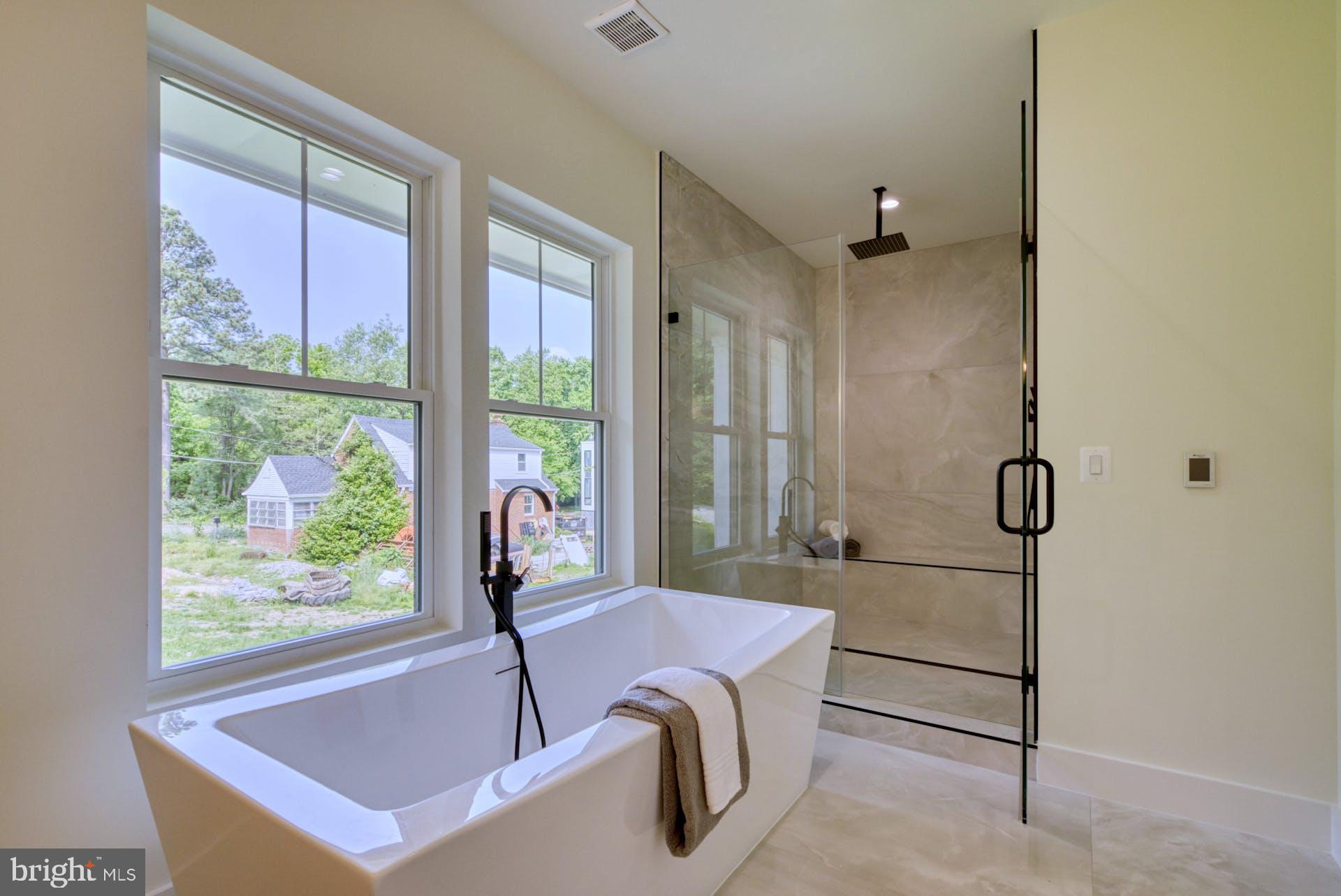 HUNTING RIDGE - Residential