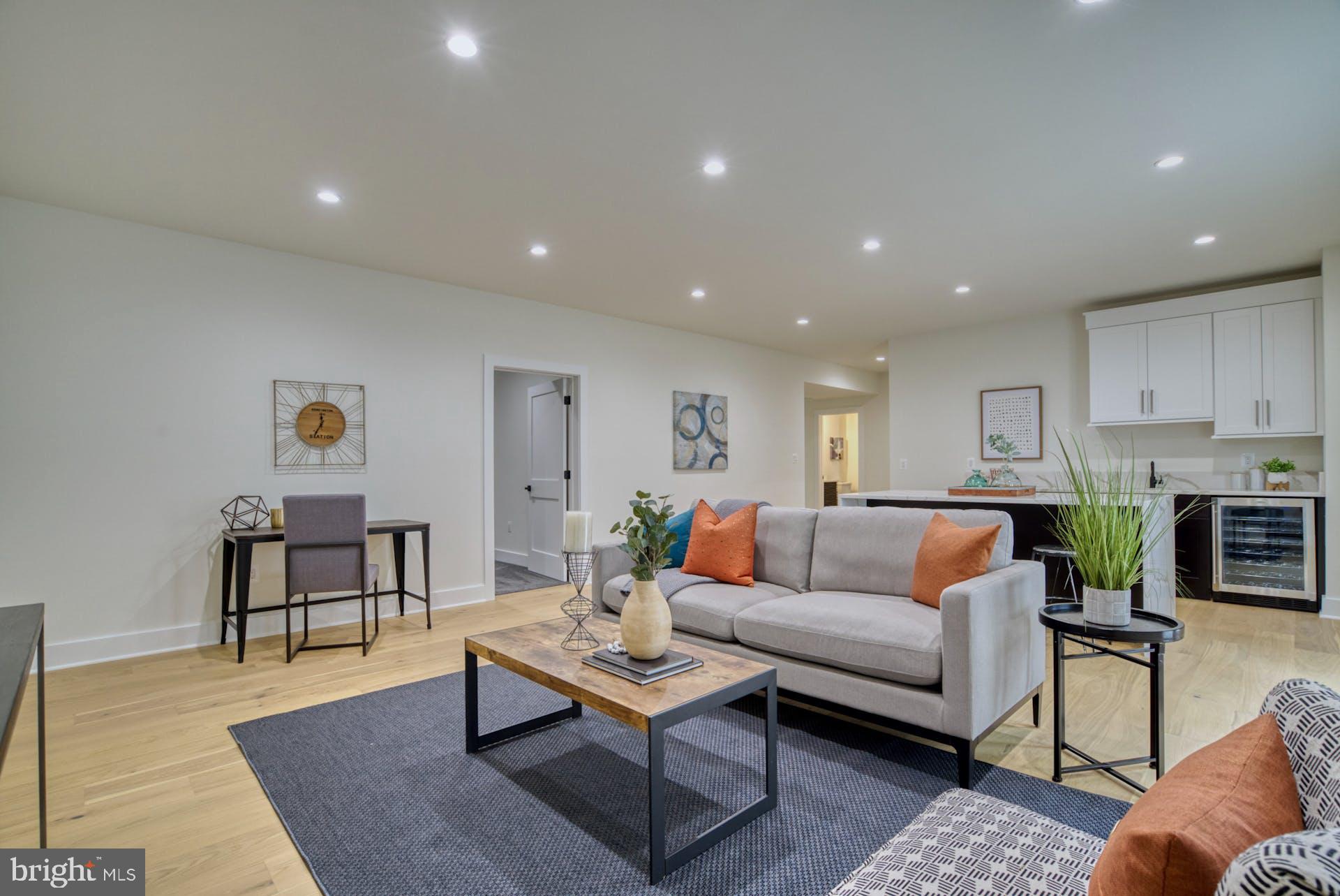 HUNTING RIDGE - Residential