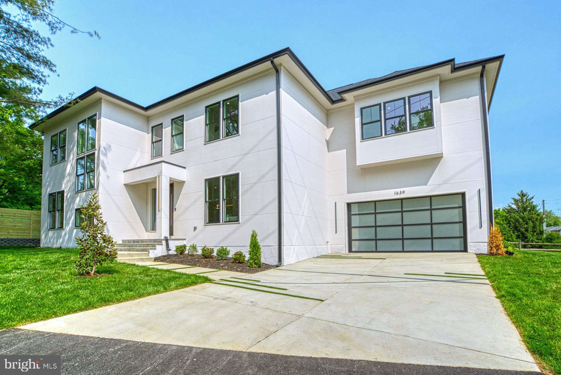 HUNTING RIDGE - Residential