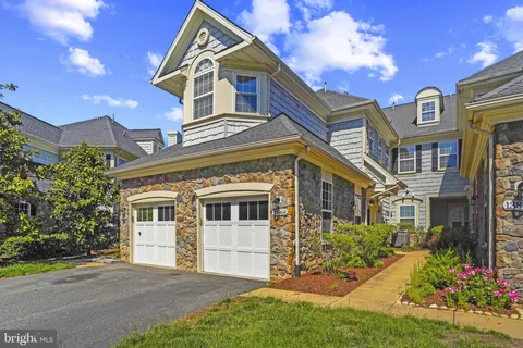 13868 Greendale Drive, Woodbridge, VA MLS: VAPW2093340