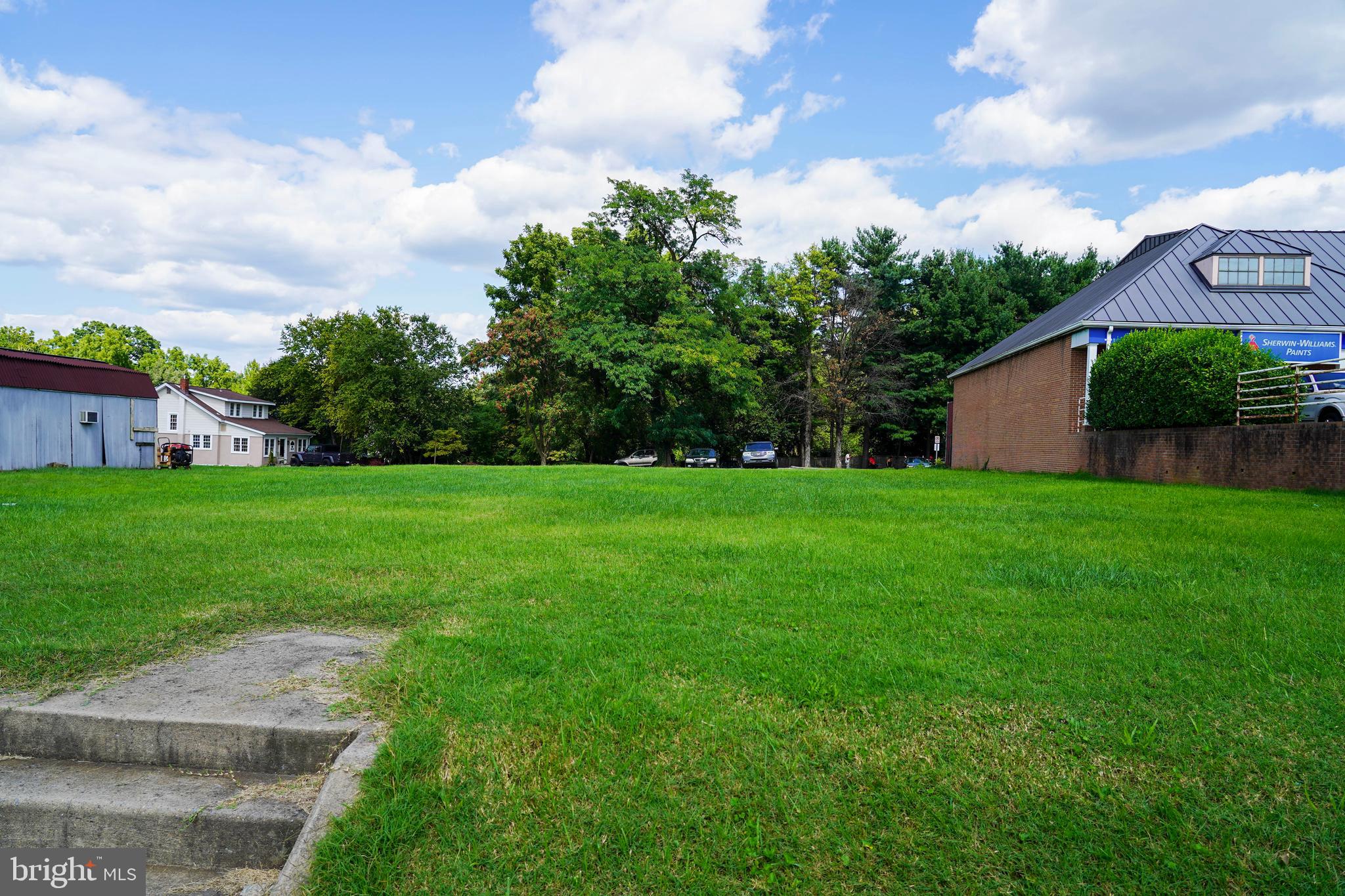 305 N FREDERICK AVENUE