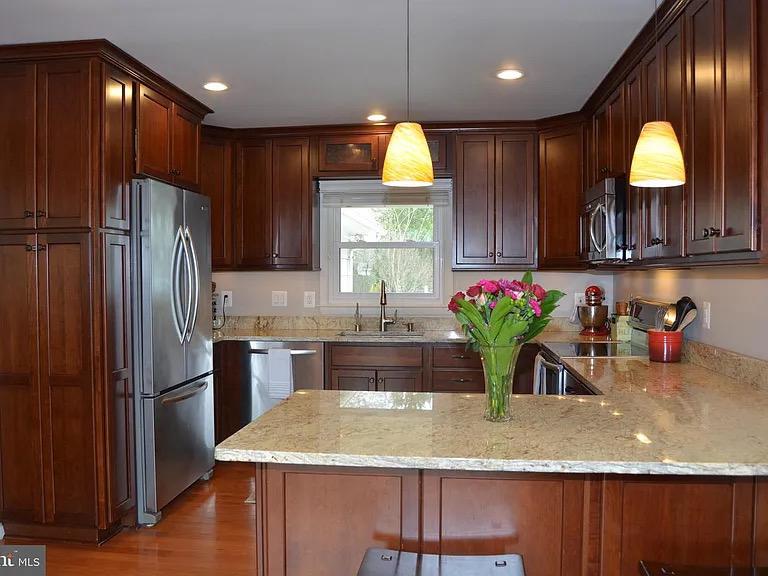 12802 MIDDLETON LANE