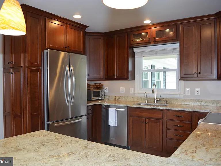 12802 MIDDLETON LANE