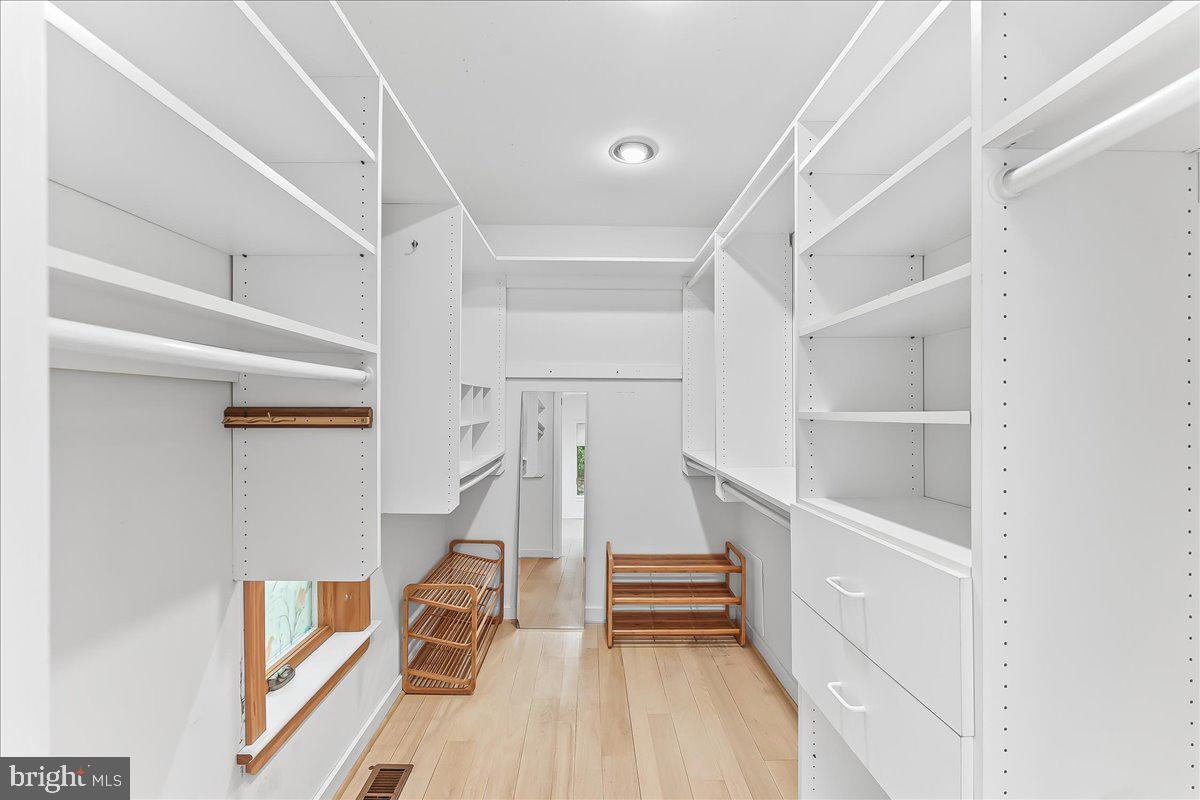 BROAD RUN - Residential