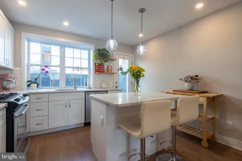 1240 S Iseminger Street, Philadelphia, PA MLS: PAPH2470886