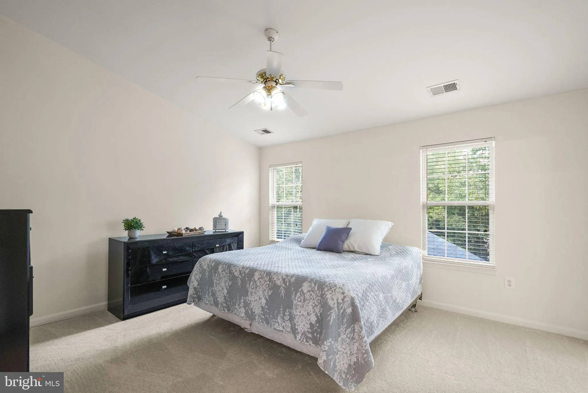 Bristow, Virginia 20136, United States, 5 Bedrooms Bedrooms, ,4 BathroomsBathrooms,Residential,Coming Soon,196073