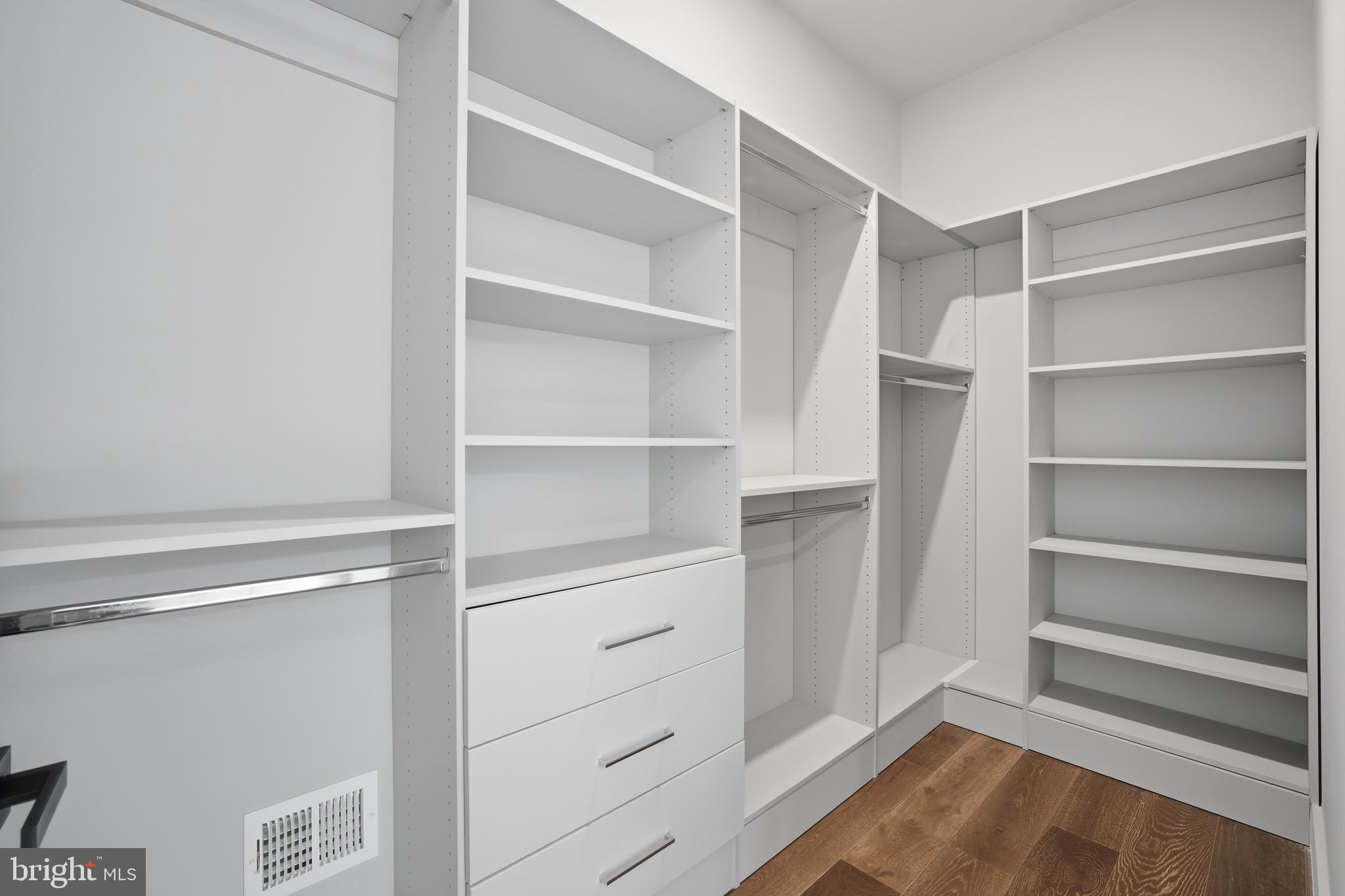 KENMORE FARMS - Residential