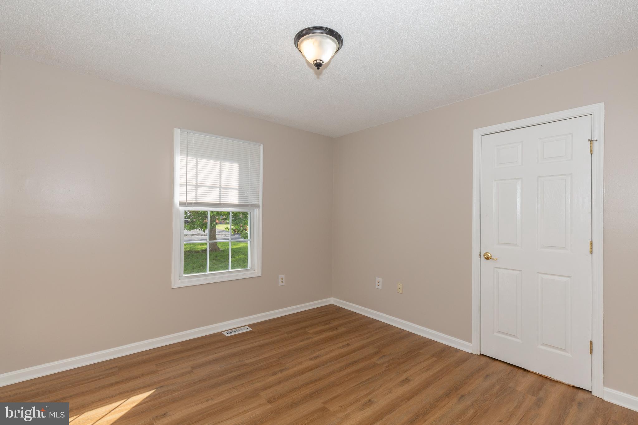 NADENBOUSCH HEIGHTS - Residential Lease