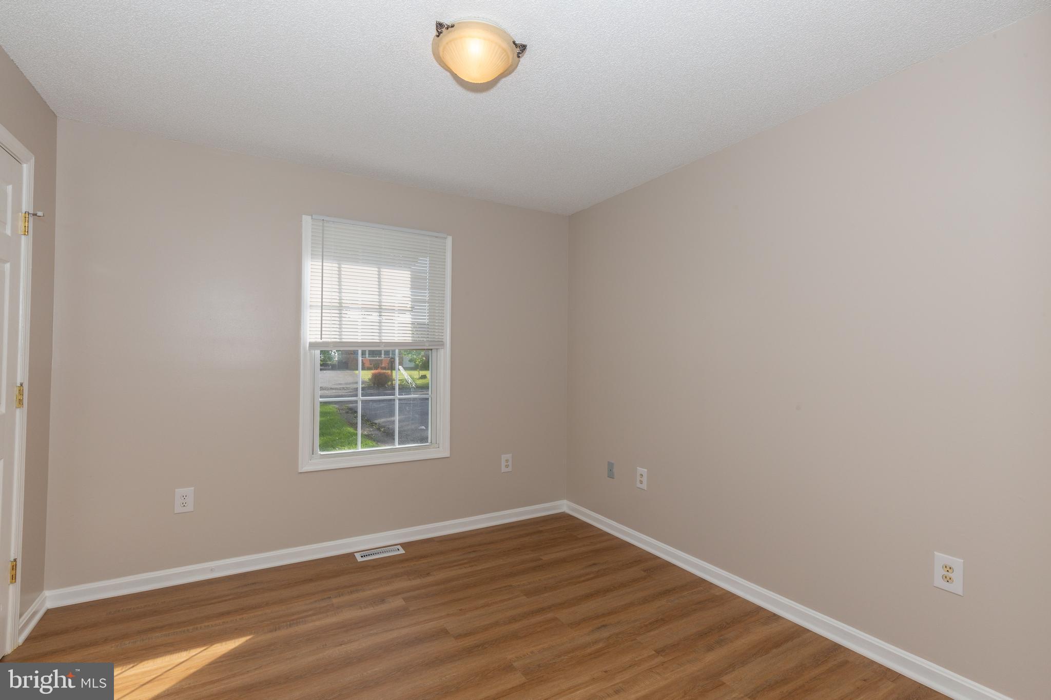 NADENBOUSCH HEIGHTS - Residential Lease