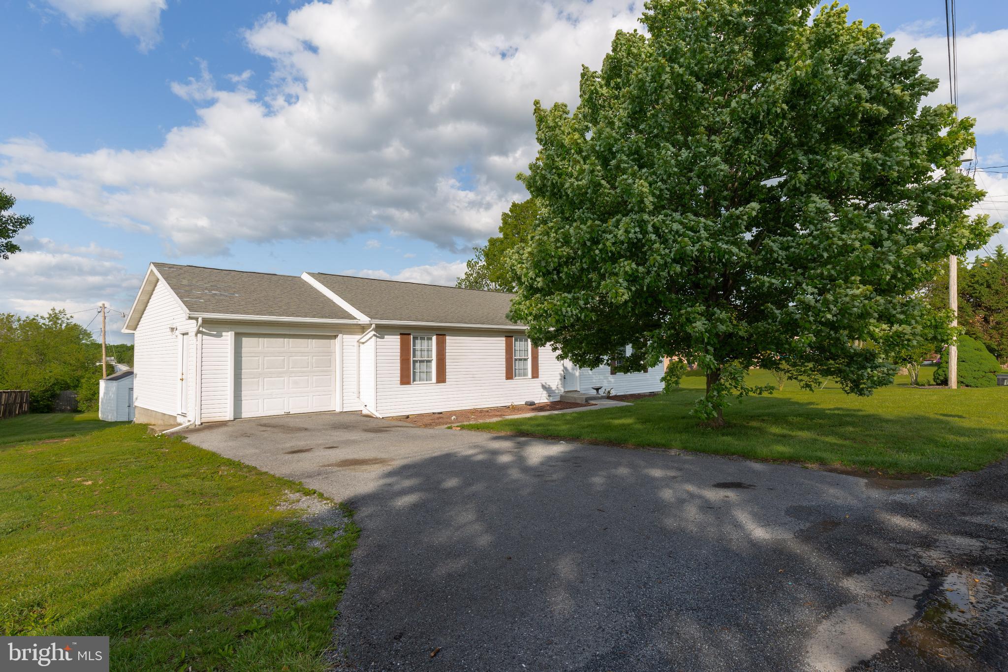 NADENBOUSCH HEIGHTS - Residential Lease