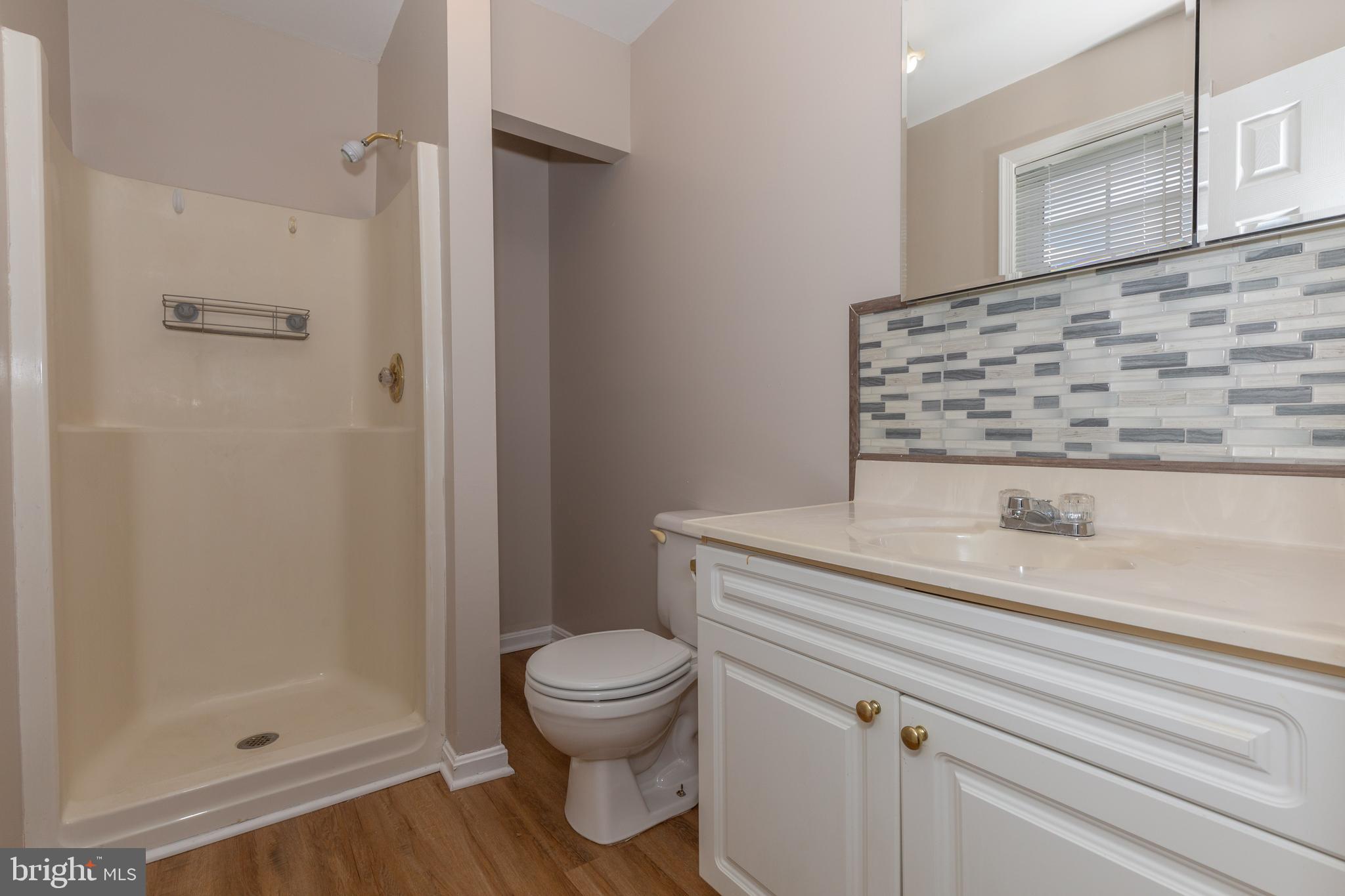 NADENBOUSCH HEIGHTS - Residential Lease