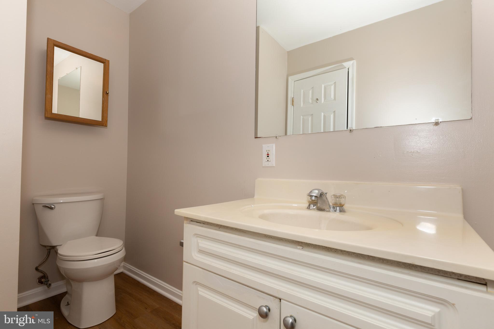 NADENBOUSCH HEIGHTS - Residential Lease