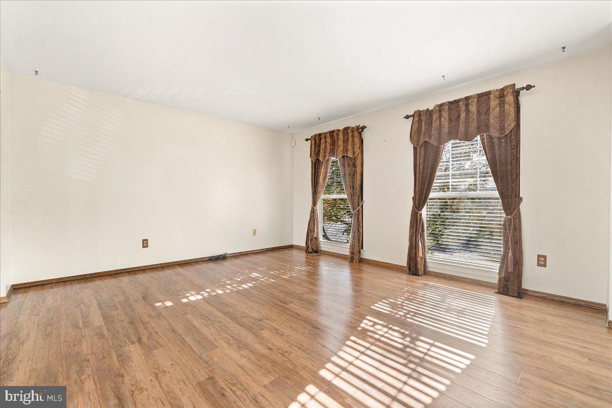 HILLCREST ORCHARDS - Residential