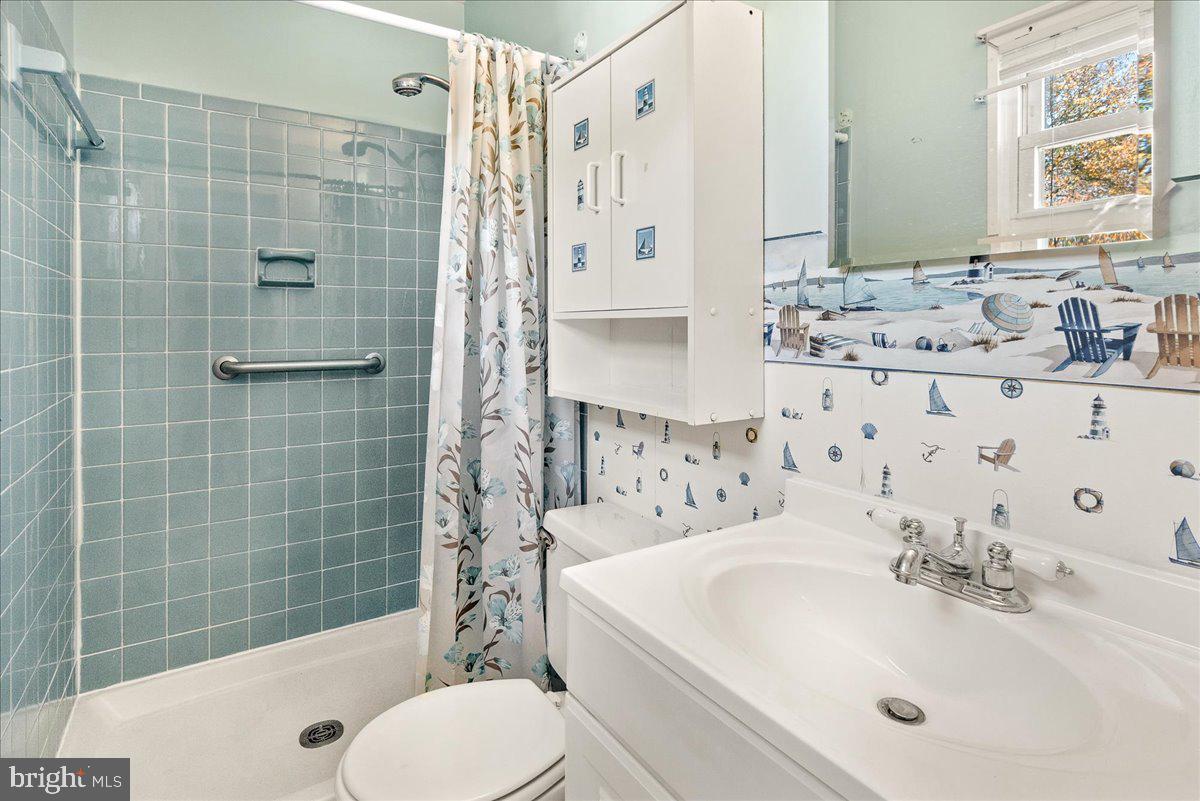 HILLCREST ORCHARDS - Residential