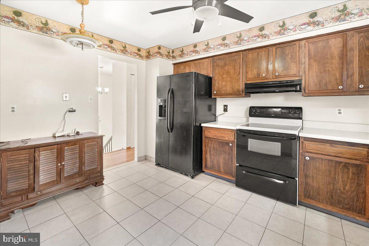 HILLCREST ORCHARDS - Residential