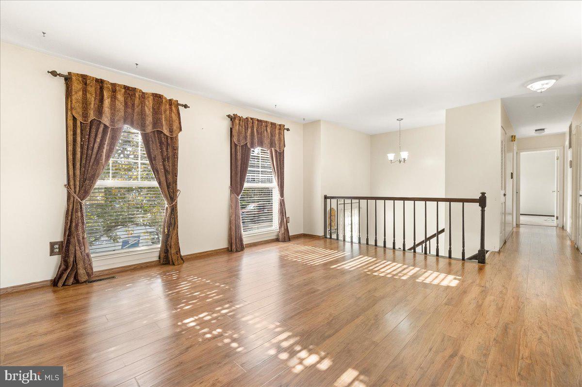 HILLCREST ORCHARDS - Residential