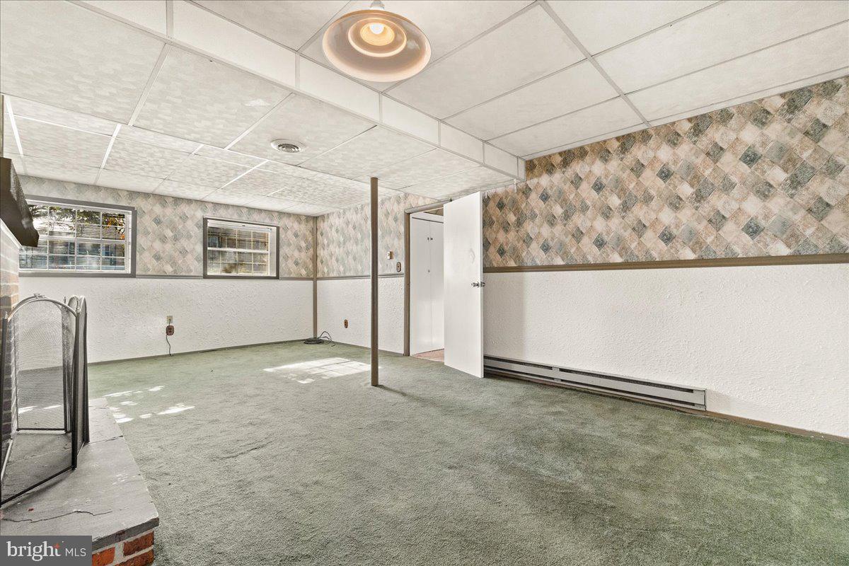 HILLCREST ORCHARDS - Residential