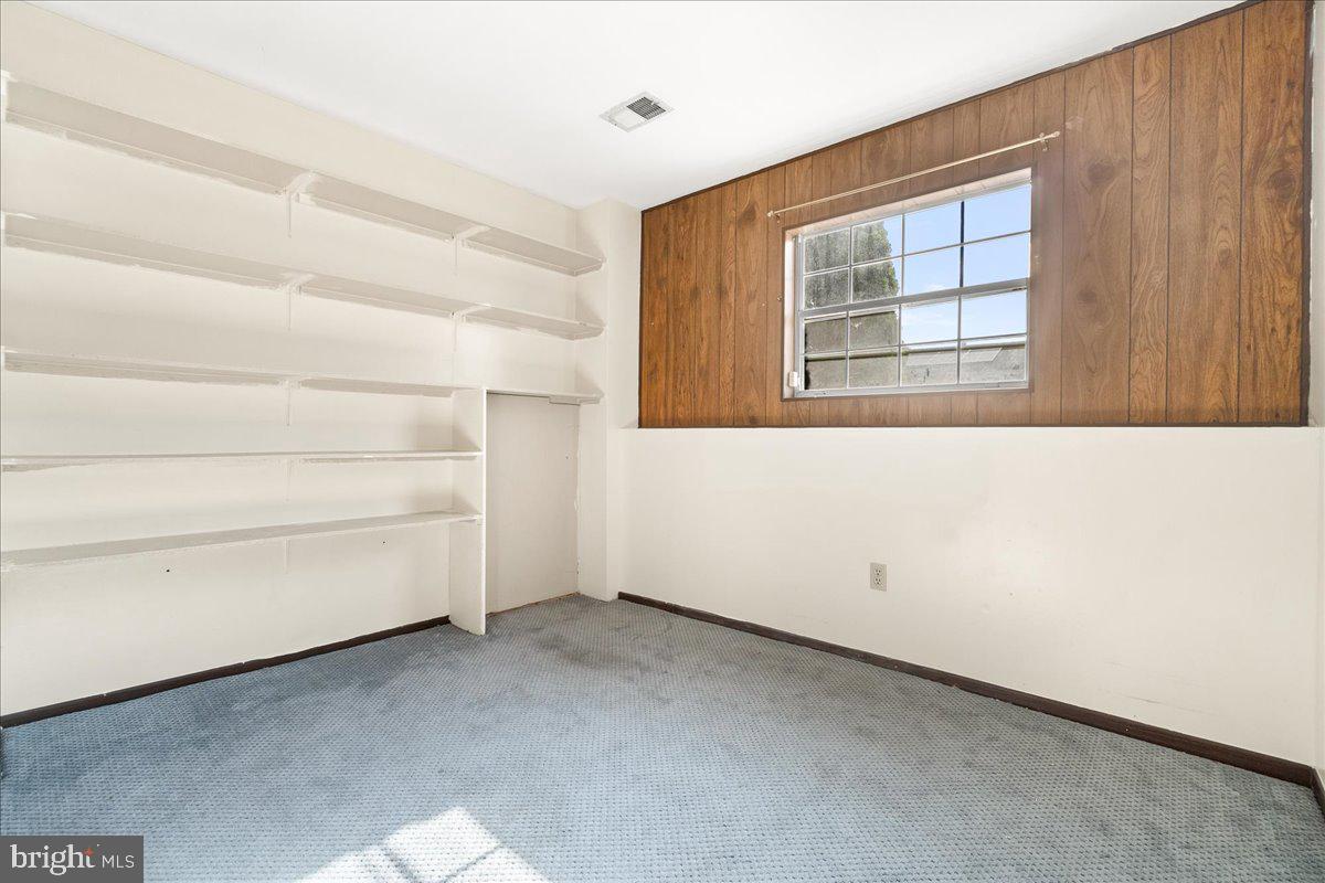 HILLCREST ORCHARDS - Residential