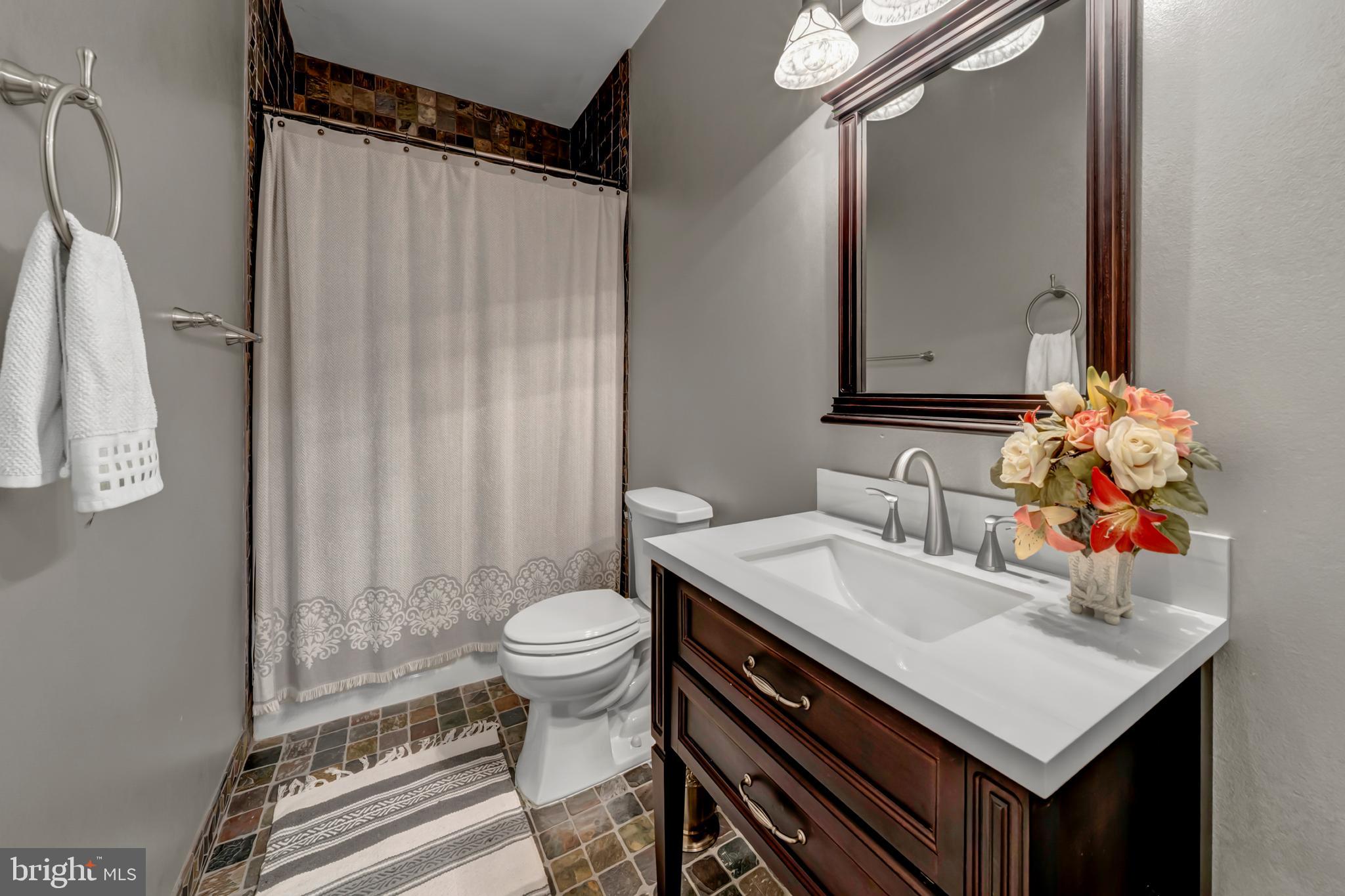 BELMONT COUNTRY CLUB - Residential