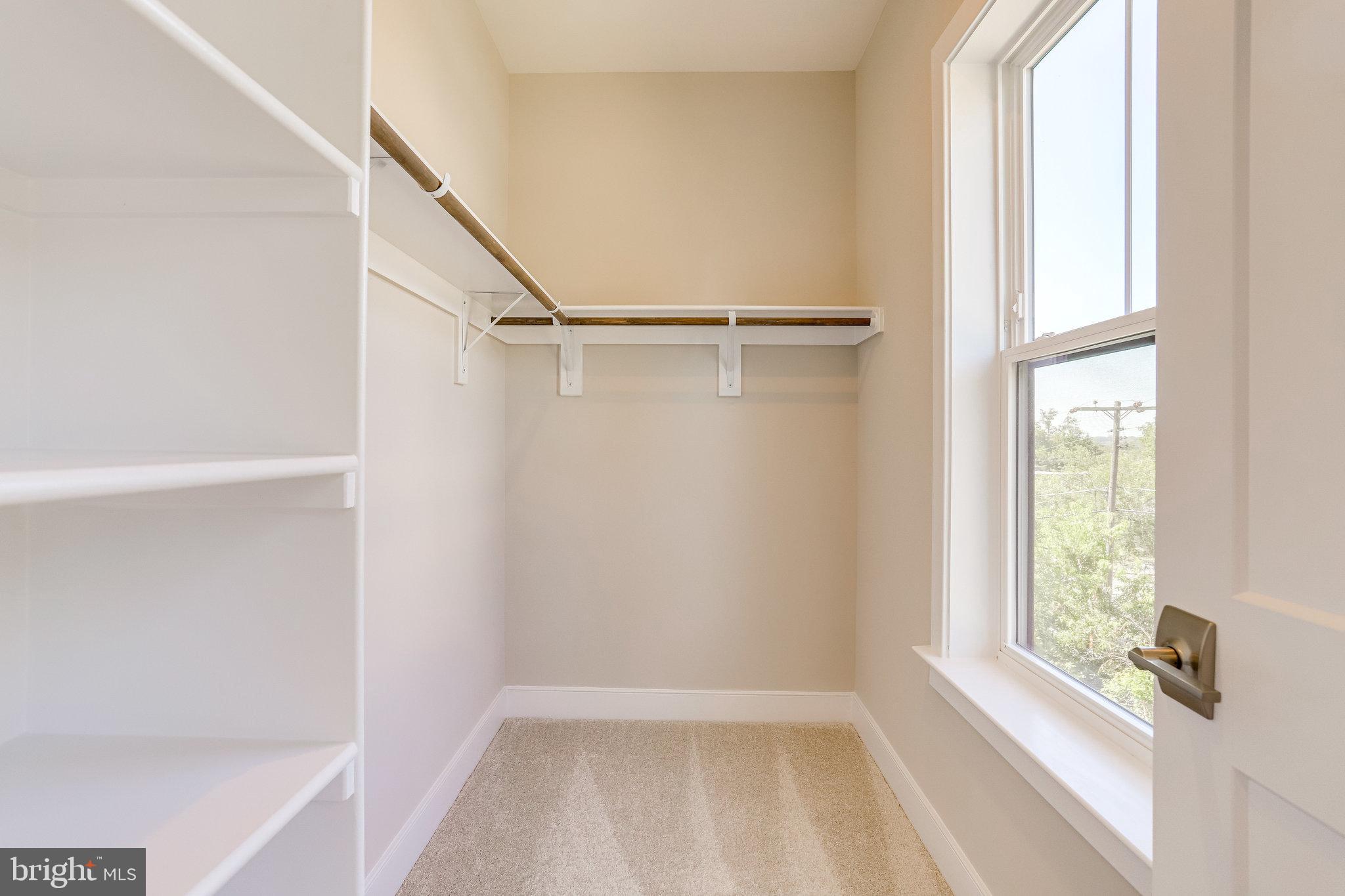 WEST VIENNA WOODS - Residential