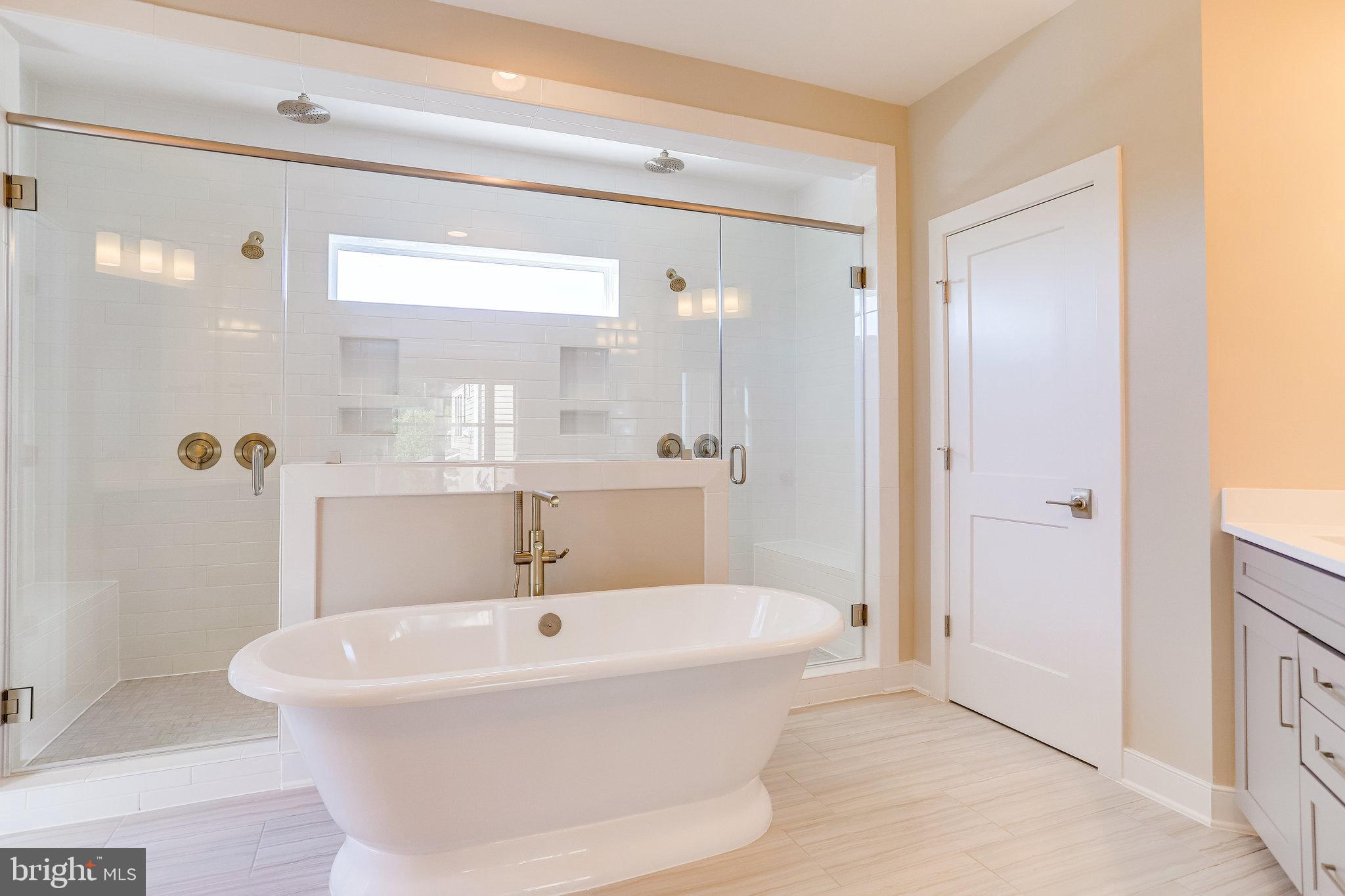 WEST VIENNA WOODS - Residential