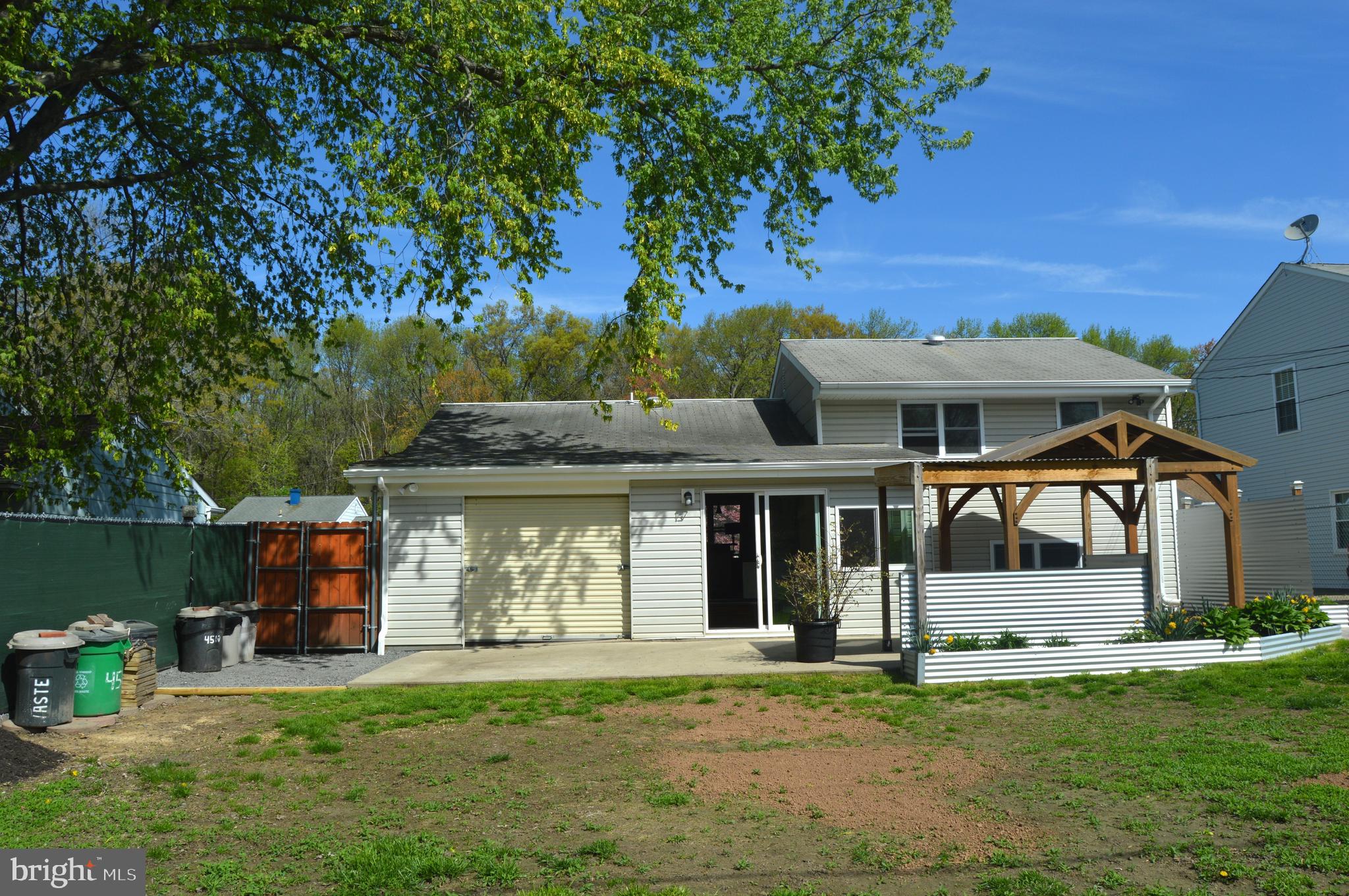 LAUREL BEND - Residential