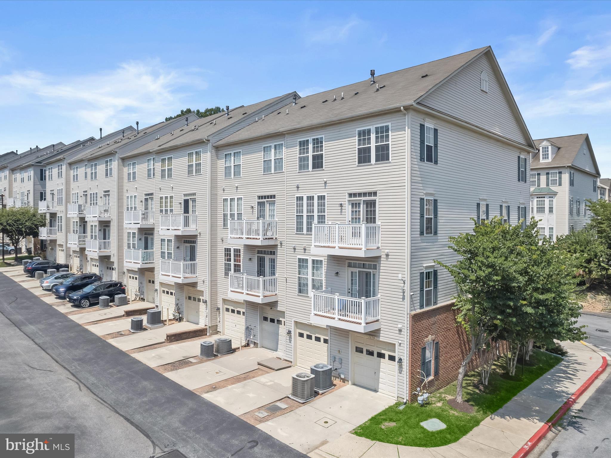 ELKRIDGE CROSSING - Residential