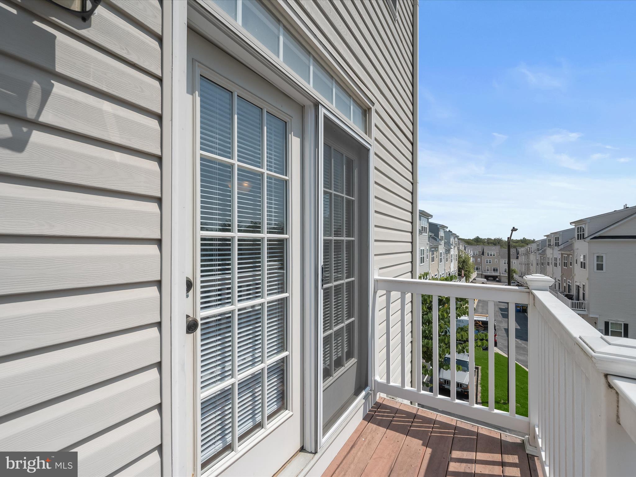 ELKRIDGE CROSSING - Residential