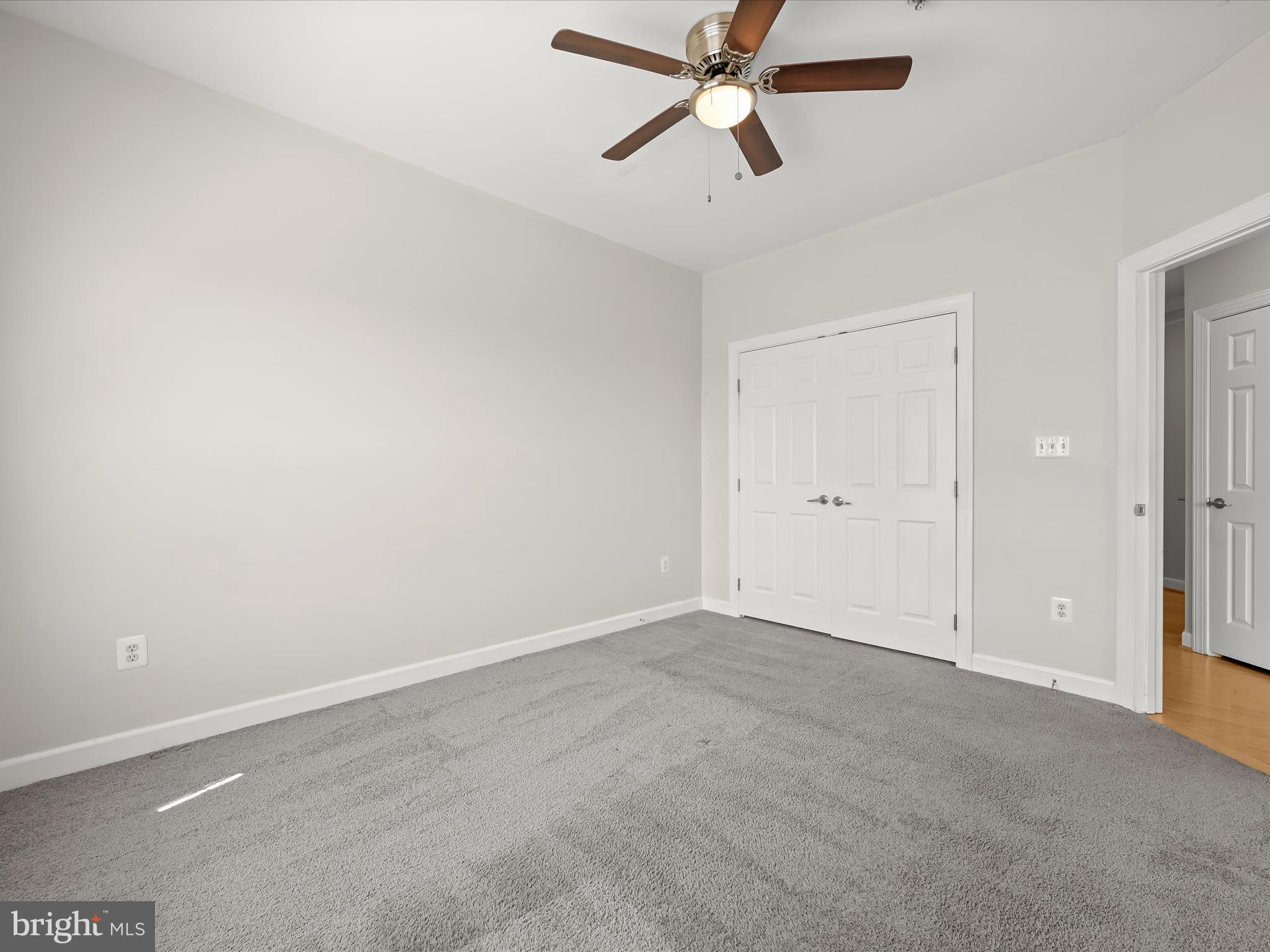 ELKRIDGE CROSSING - Residential