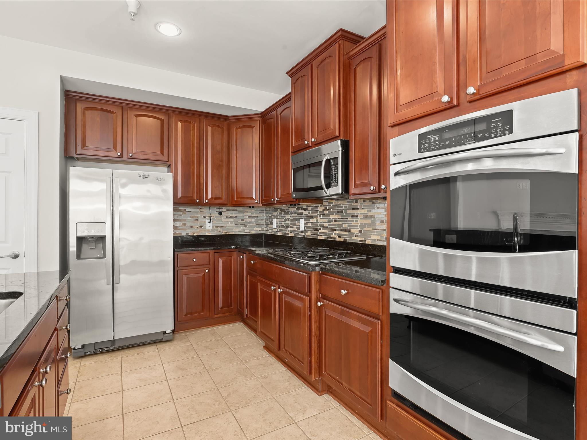 ELKRIDGE CROSSING - Residential