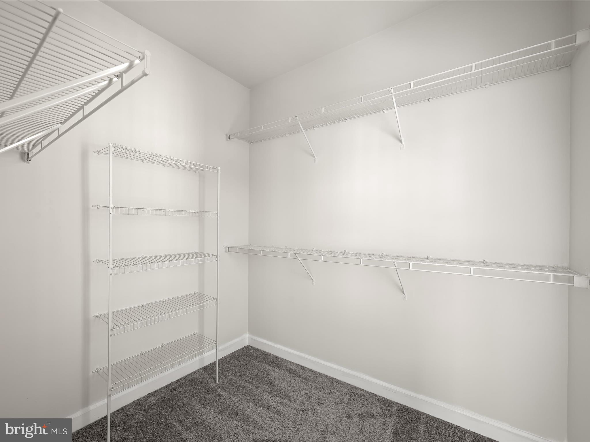 ELKRIDGE CROSSING - Residential