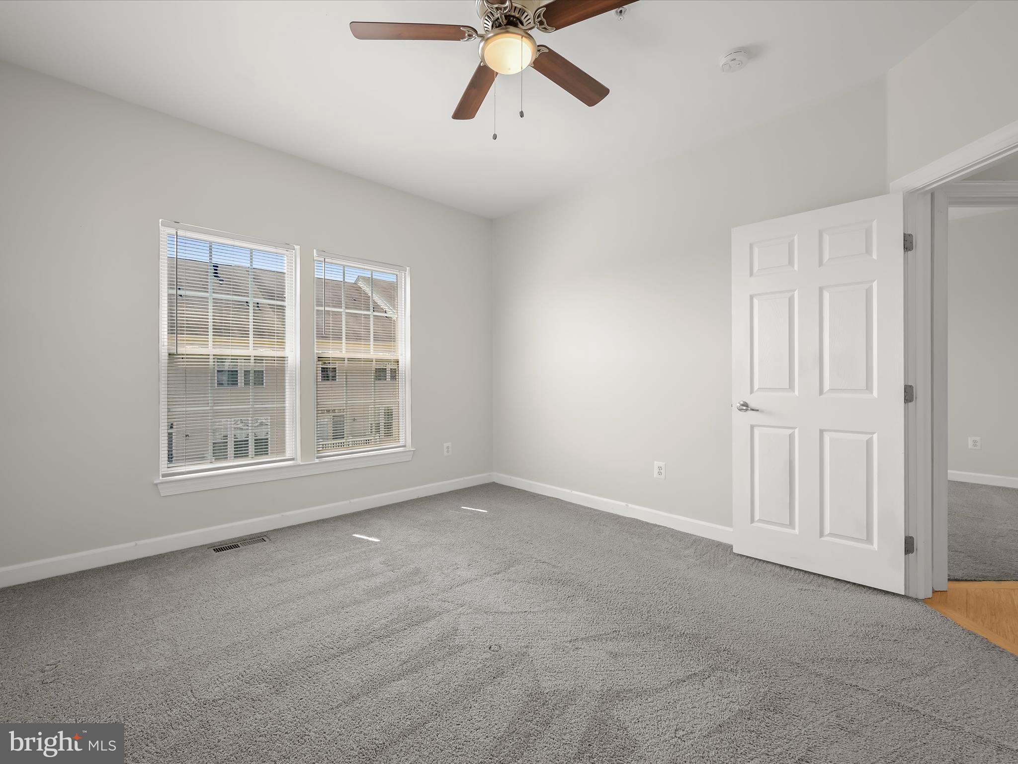 ELKRIDGE CROSSING - Residential