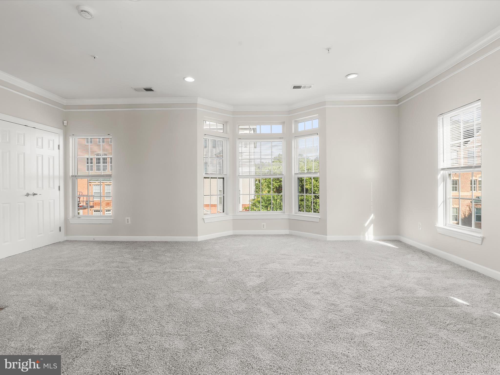 ELKRIDGE CROSSING - Residential