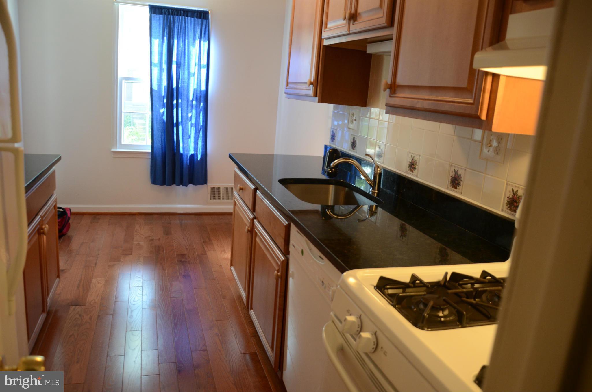 GREENWICH HILL - Residential