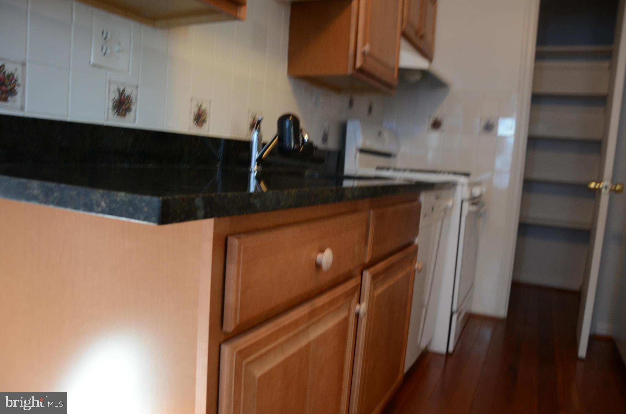 GREENWICH HILL - Residential